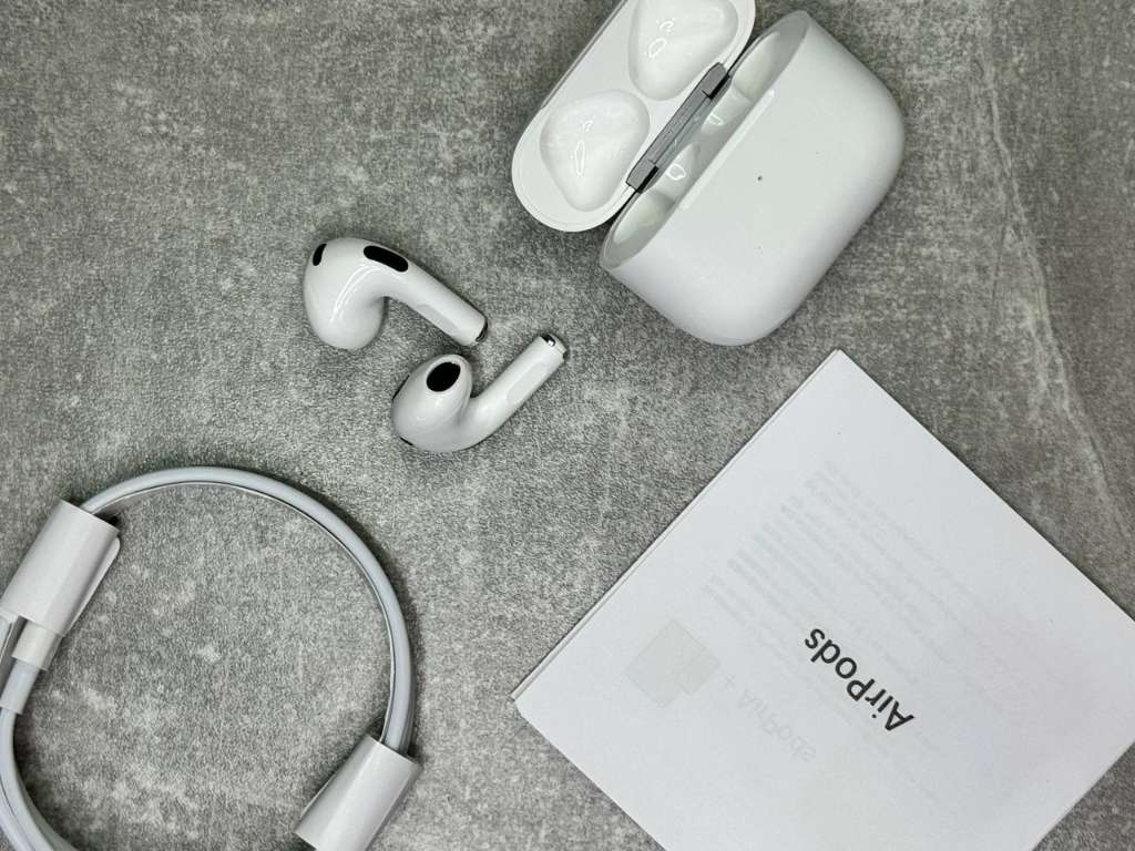 Навушники Apple Air Pods GEN 3 - фото 3 Навушники Apple Air Pods GEN 3 - фото 3
