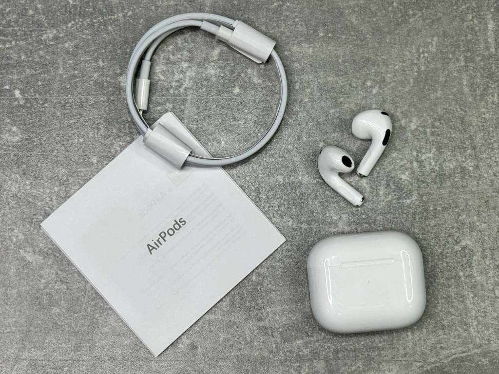 Навушники Apple Air Pods GEN 3 - фото 4 Навушники Apple Air Pods GEN 3 - фото 4