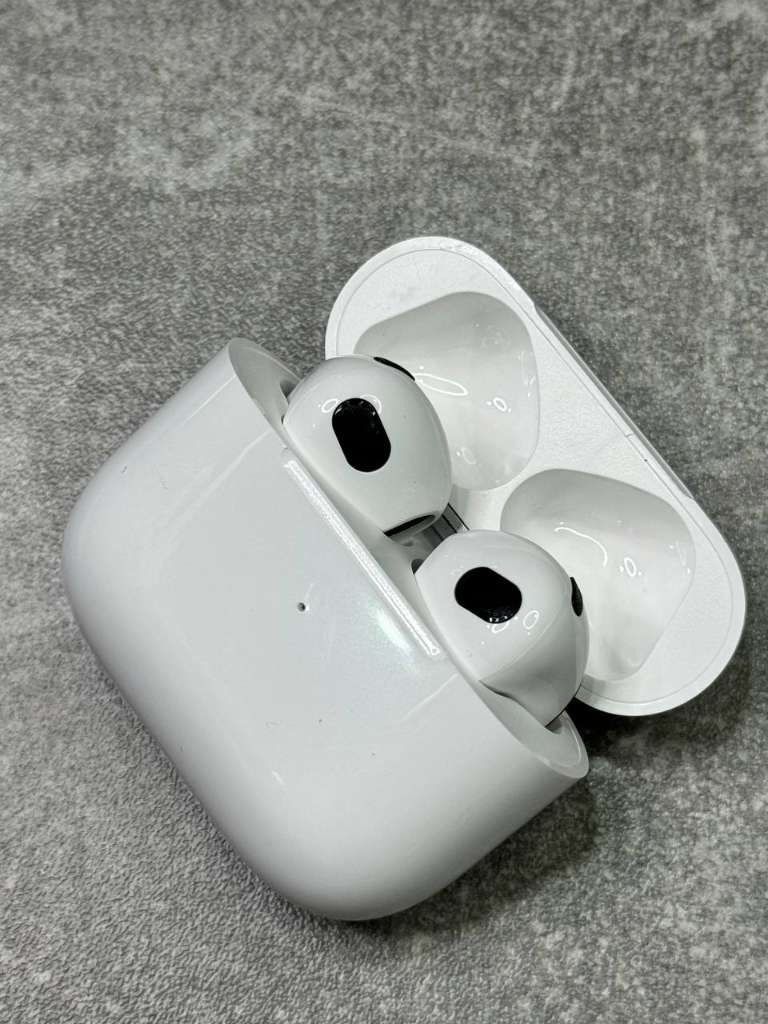 Навушники Apple Air Pods GEN 3 - фото 5 Навушники Apple Air Pods GEN 3 - фото 5
