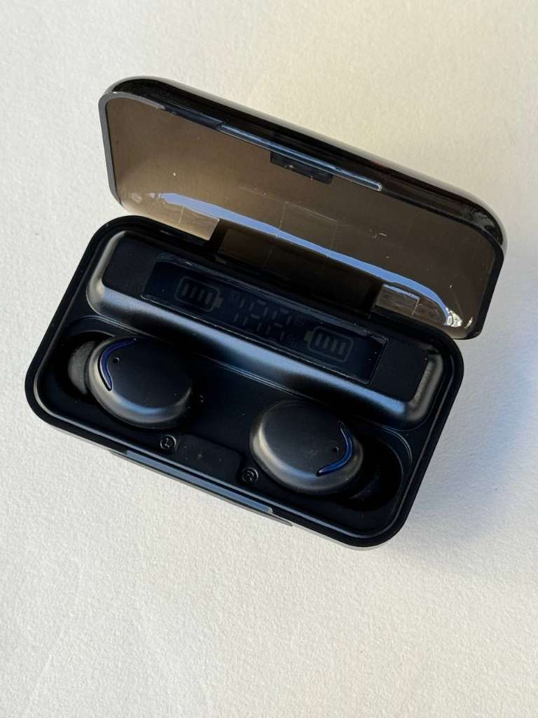 Навушники TWS BTH-F9-5 (знижений в ціні) - фото 3 Навушники TWS BTH-F9-5 (знижений в ціні) - фото 3