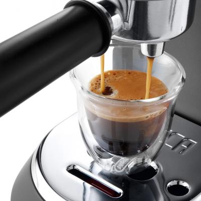 Ріжкова кавоварка еспресо DeLonghi EC685.BK - фото 4