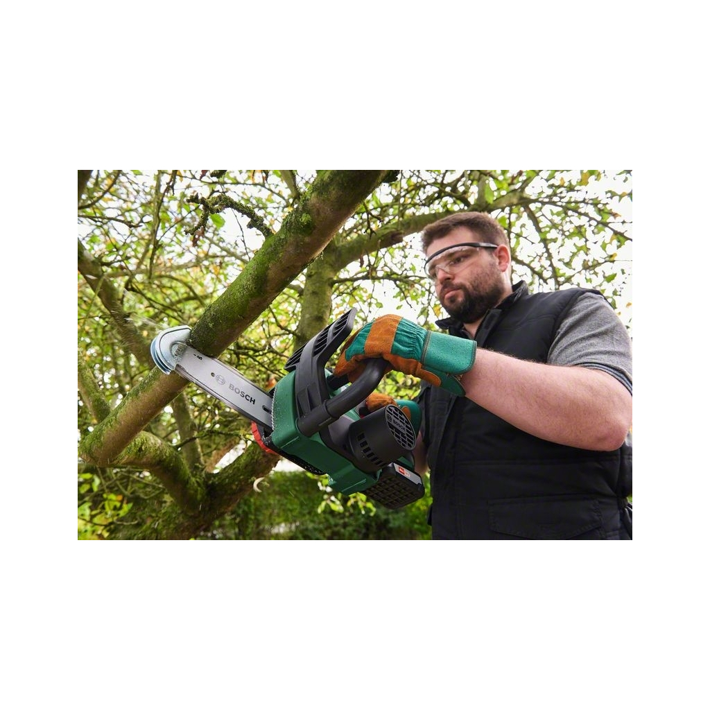 Ланцюгова пила Bosch аккумуляторная UniversalChain (0.600.8B8.000) - фото 3 Ланцюгова пила Bosch аккумуляторная UniversalChain (0.600.8B8.000) - фото 3