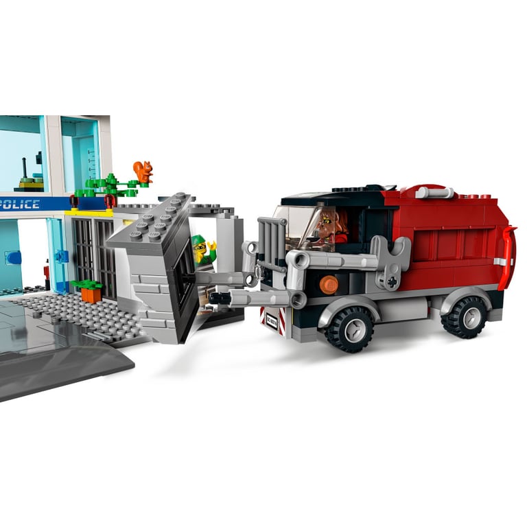 Конструктор LEGO City Поліцейська ділянка 668 деталей (60316) - фото 6