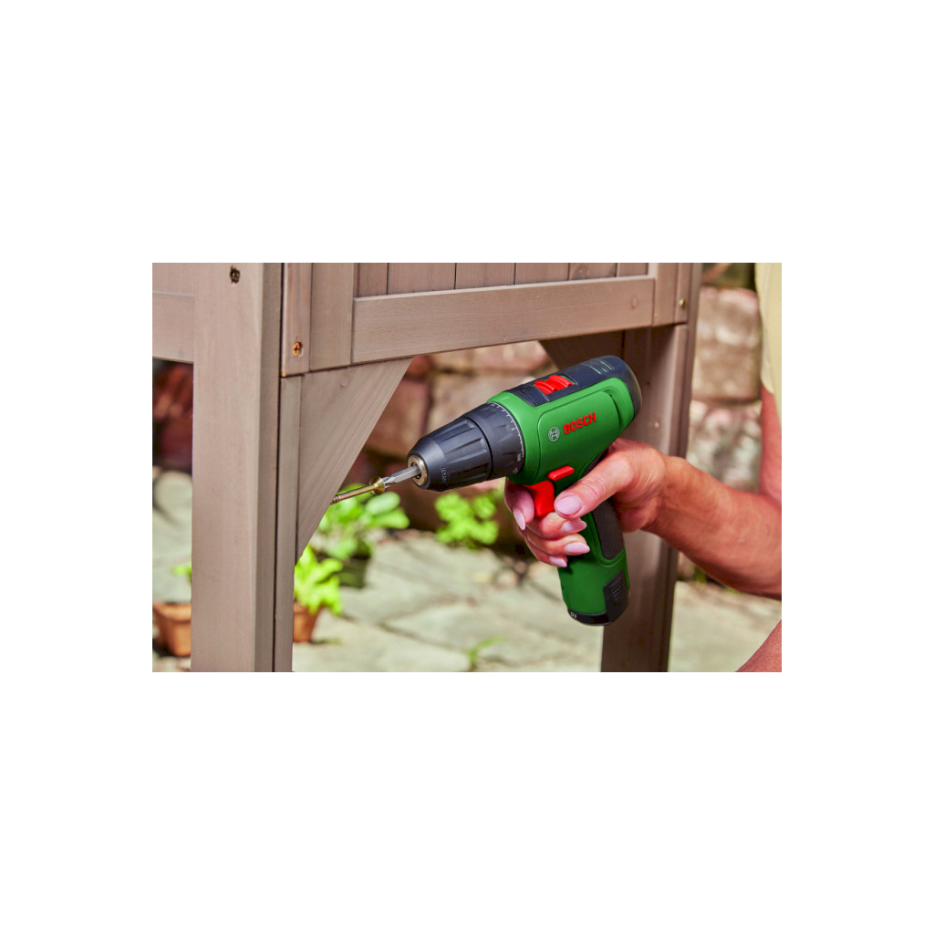 Шуруповерт Bosch EasyDrill 1200, 12В, 2х1.5Ач, ЗП, набір свердл і біт, кейс (0.603.9D3.007) - фото 4 Шуруповерт Bosch EasyDrill 1200, 12В, 2х1.5Ач, ЗП, набір свердл і біт, кейс (0.603.9D3.007) - фото 4