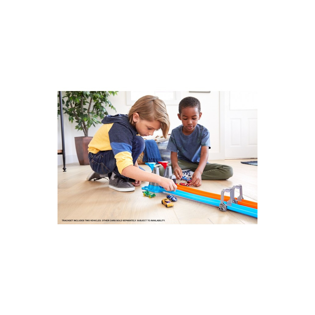 Автотрек Hot Wheels Портативний "Подвійна петля" (GFH85) - фото 6 Автотрек Hot Wheels Портативний "Подвійна петля" (GFH85) - фото 6