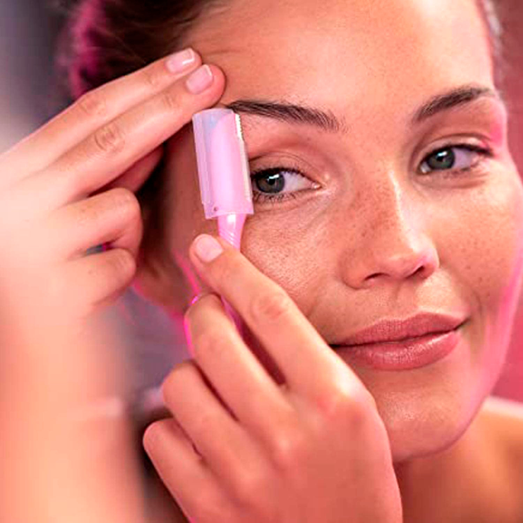 Бритва Wilkinson Sword Intuition Жіночий тример для обличчя та зони бікіні 3 шт. (4027800081158) - фото 2 Бритва Wilkinson Sword Intuition Жіночий тример для обличчя та зони бікіні 3 шт. (4027800081158) - фото 2