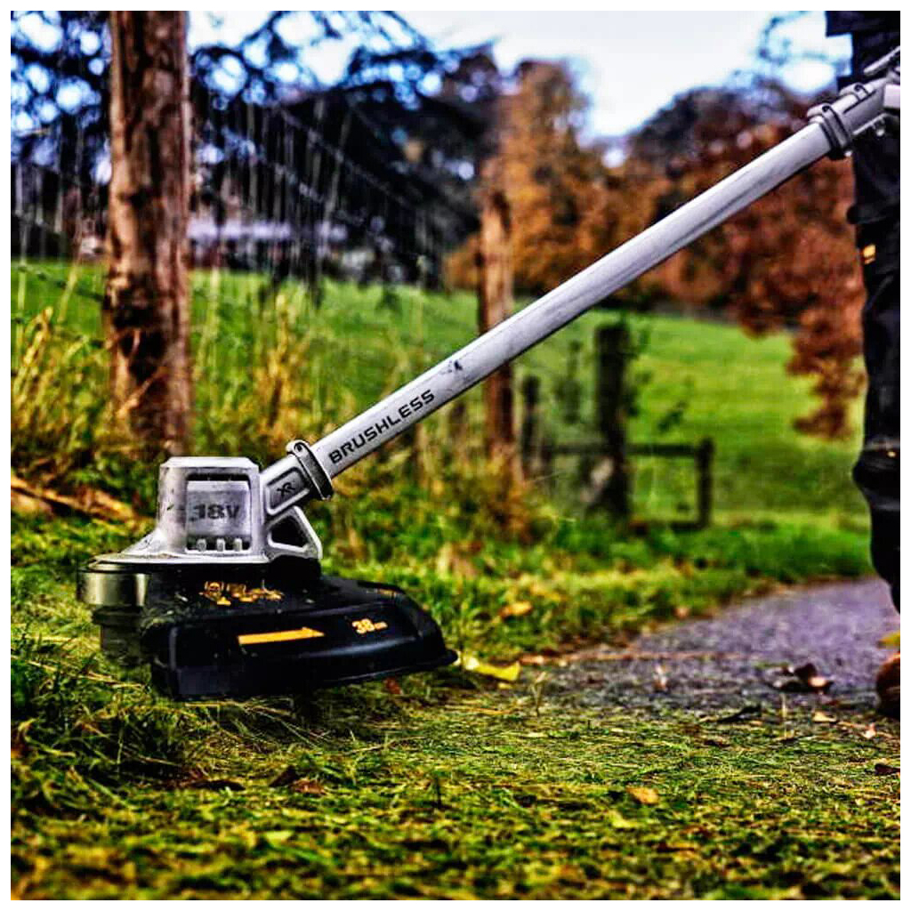 Тример садовий DeWALT 18 В, волосінь 2 мм, 36 см (без АКБ та ЗП) (DCMST561N) - фото 8 Тример садовий DeWALT 18 В, волосінь 2 мм, 36 см (без АКБ та ЗП) (DCMST561N) - фото 8