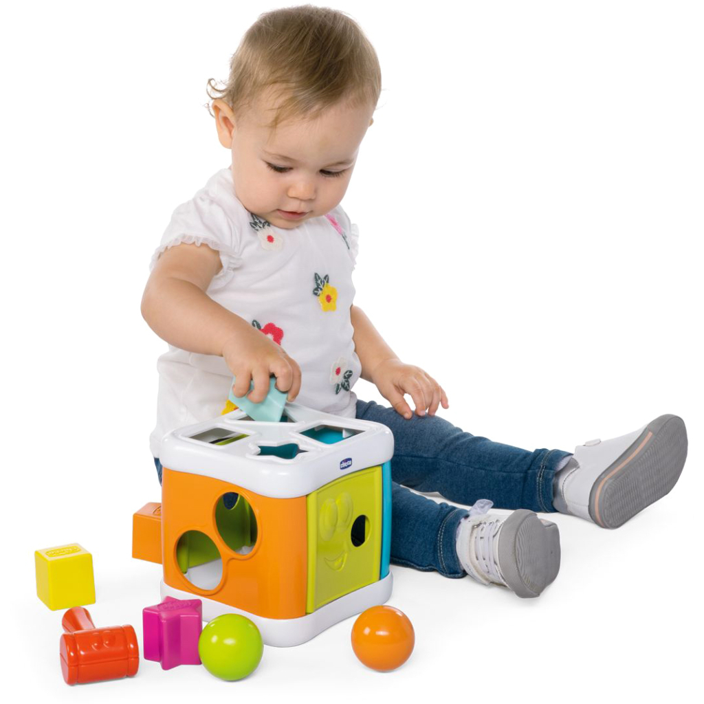 Розвиваюча іграшка Chicco сортер 2 в 1 Куб (09686.10) - фото 3 Розвиваюча іграшка Chicco сортер 2 в 1 Куб (09686.10) - фото 3