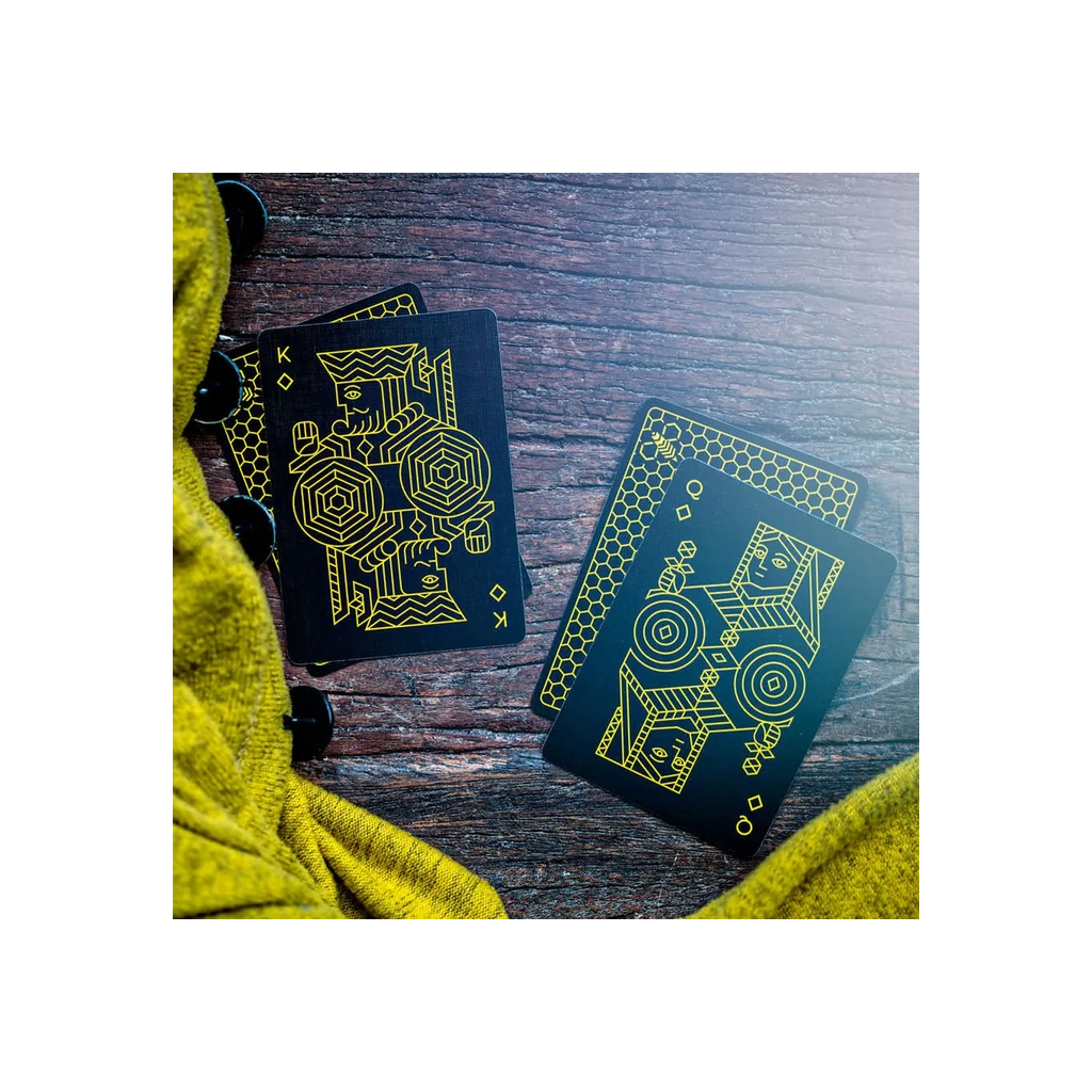 Гральні карти Ellusionist Killer Bees (59948) - фото 4 Гральні карти Ellusionist Killer Bees (59948) - фото 4