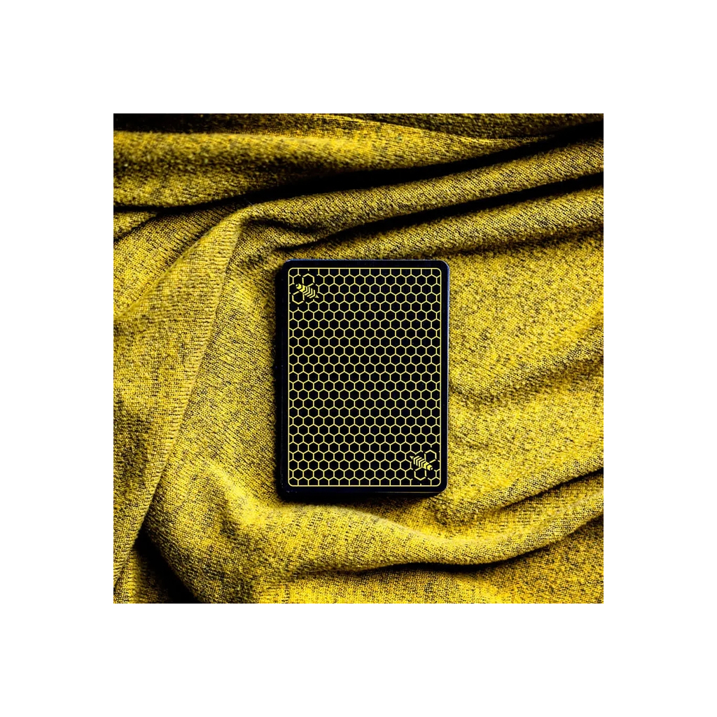 Гральні карти Ellusionist Killer Bees (59948) - фото 6 Гральні карти Ellusionist Killer Bees (59948) - фото 6