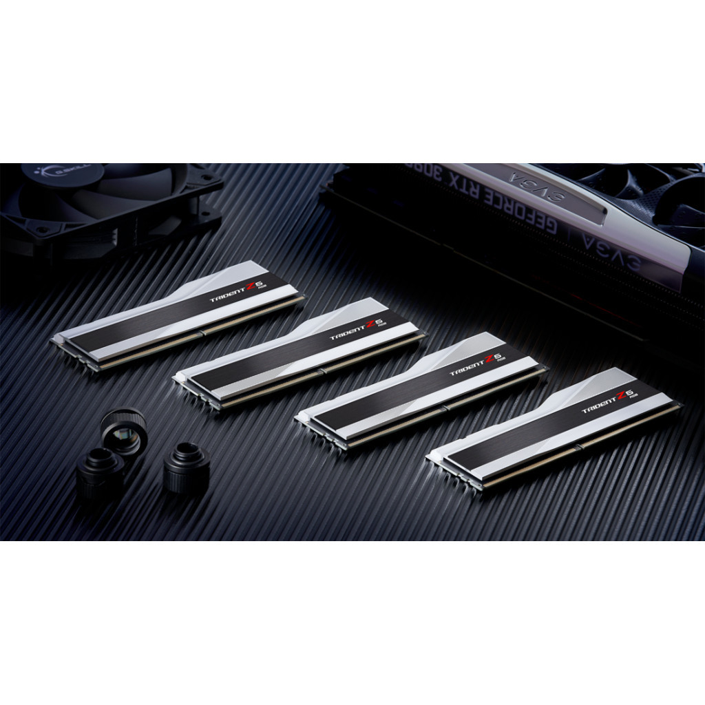 Модуль пам'яті для комп'ютера DDR5 32GB (2x16GB) 7200 MHz Trident Z5 RGB Silver G.Skill (F5-7200J3445G16GX2-TZ5RS) - фото 8 Модуль пам'яті для комп'ютера DDR5 32GB (2x16GB) 7200 MHz Trident Z5 RGB Silver G.Skill (F5-7200J3445G16GX2-TZ5RS) - фото 8