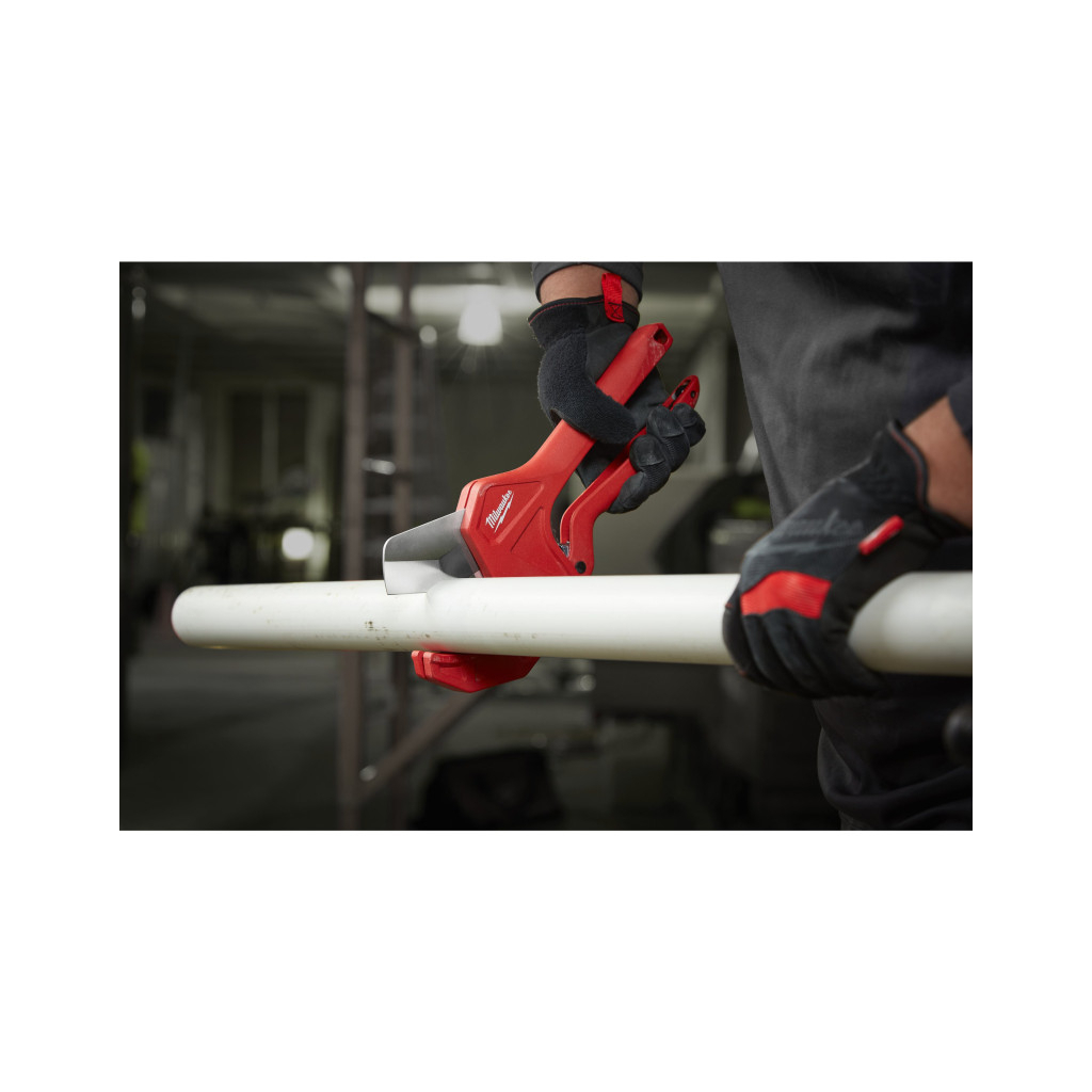 Труборіз Milwaukee для ПВХ труб до 60мм з храповим механізмом (4932464173) - фото 5 Труборіз Milwaukee для ПВХ труб до 60мм з храповим механізмом (4932464173) - фото 5