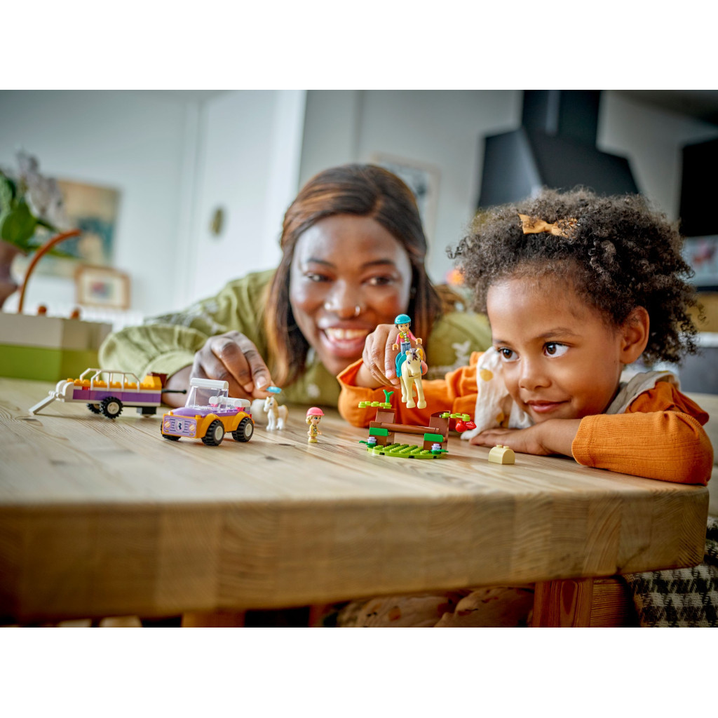 Конструктор LEGO Friends Причіп для коня й поні 105 деталей (42634) - фото 5 Конструктор LEGO Friends Причіп для коня й поні 105 деталей (42634) - фото 5