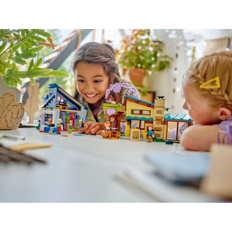 Конструктор LEGO Friends Родинні будинки Оллі й Пейслі 1126 деталей (42620) - фото 9
