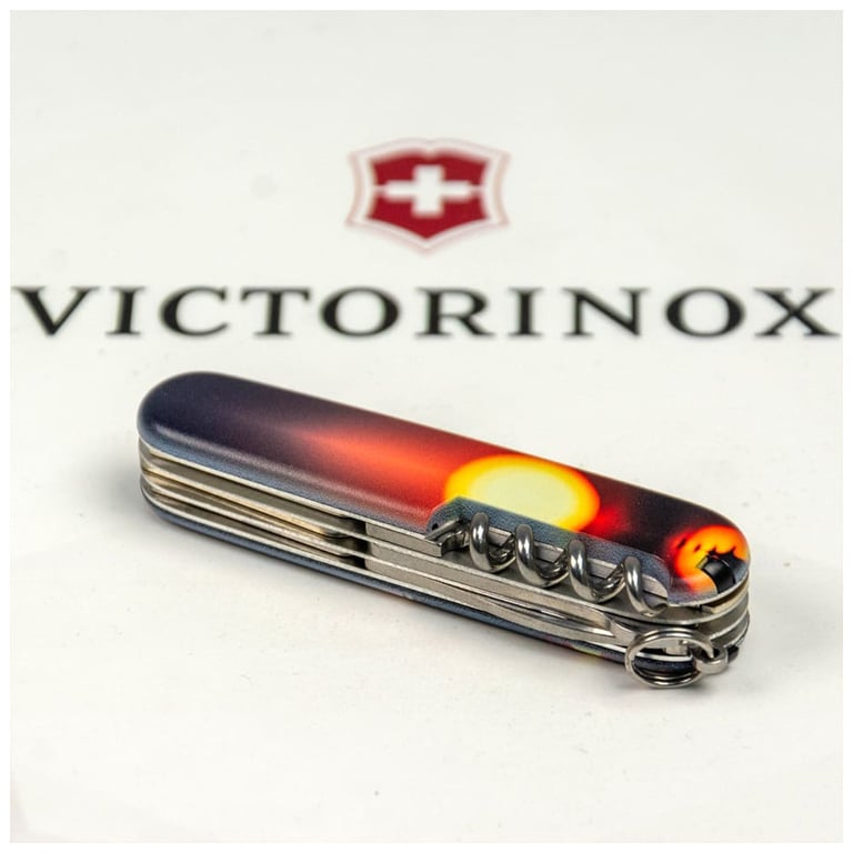 Ніж Victorinox Climber Zodiac Дракон в променях сонця (1.3703.3_Z3270p) - фото 7