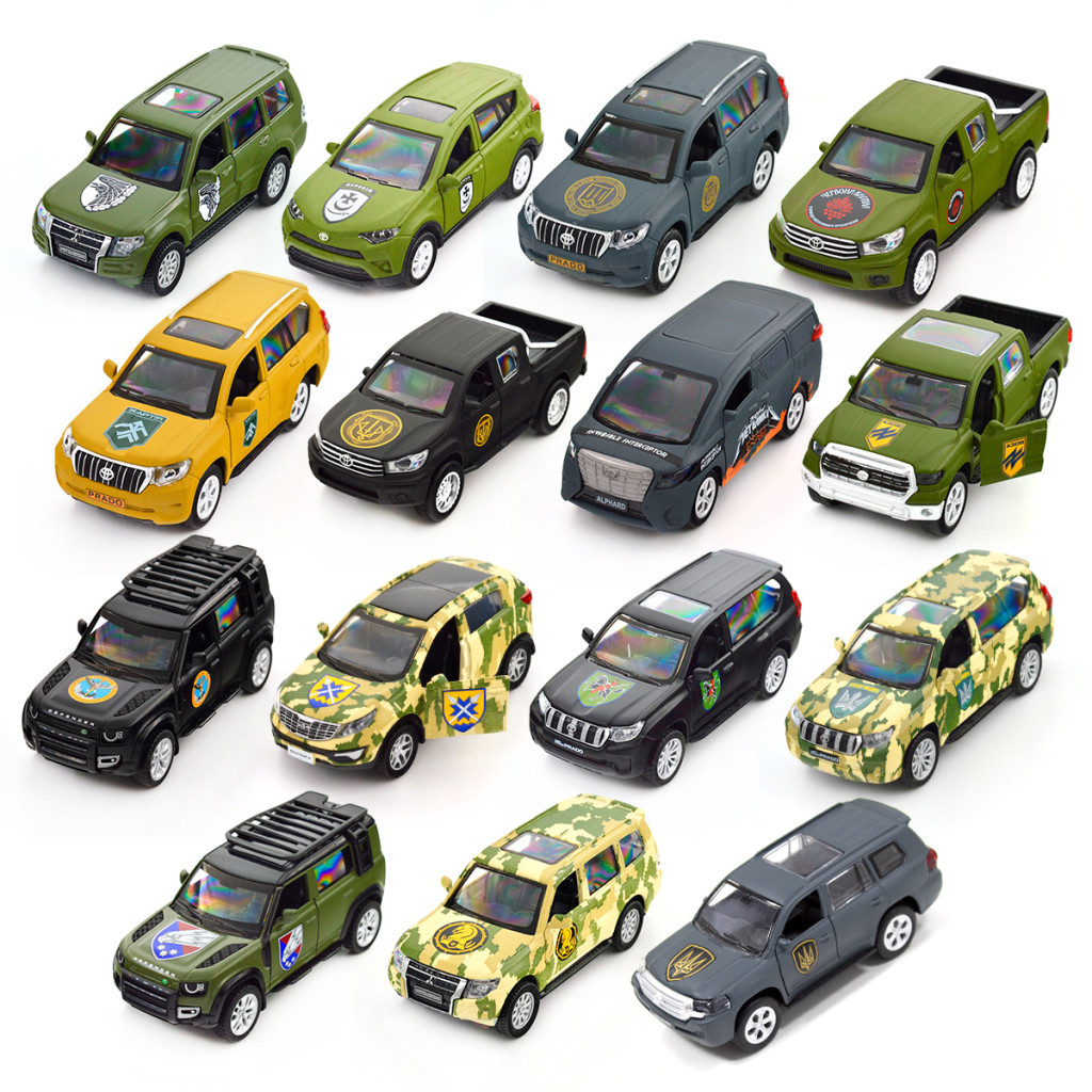 Машина TechnoDrive Автомодель серії Шеврони Героїв - Land Rover Defender 110 - ГУР МО (250364M) - фото 5 Машина TechnoDrive Автомодель серії Шеврони Героїв - Land Rover Defender 110 - ГУР МО (250364M) - фото 5