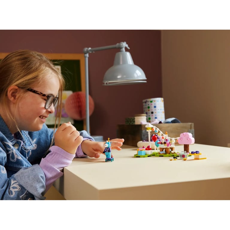 Конструктор LEGO Animal Crossing Вечірка з нагоди дня народження Julian 170 деталей (77046) - фото 2