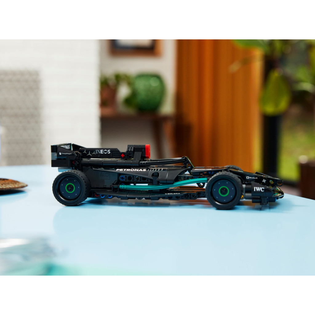 Конструктор LEGO Technic Mercedes-AMG F1 W14 E Performance Pull-Back 240 деталей (42165) - фото 8 Конструктор LEGO Technic Mercedes-AMG F1 W14 E Performance Pull-Back 240 деталей (42165) - фото 8