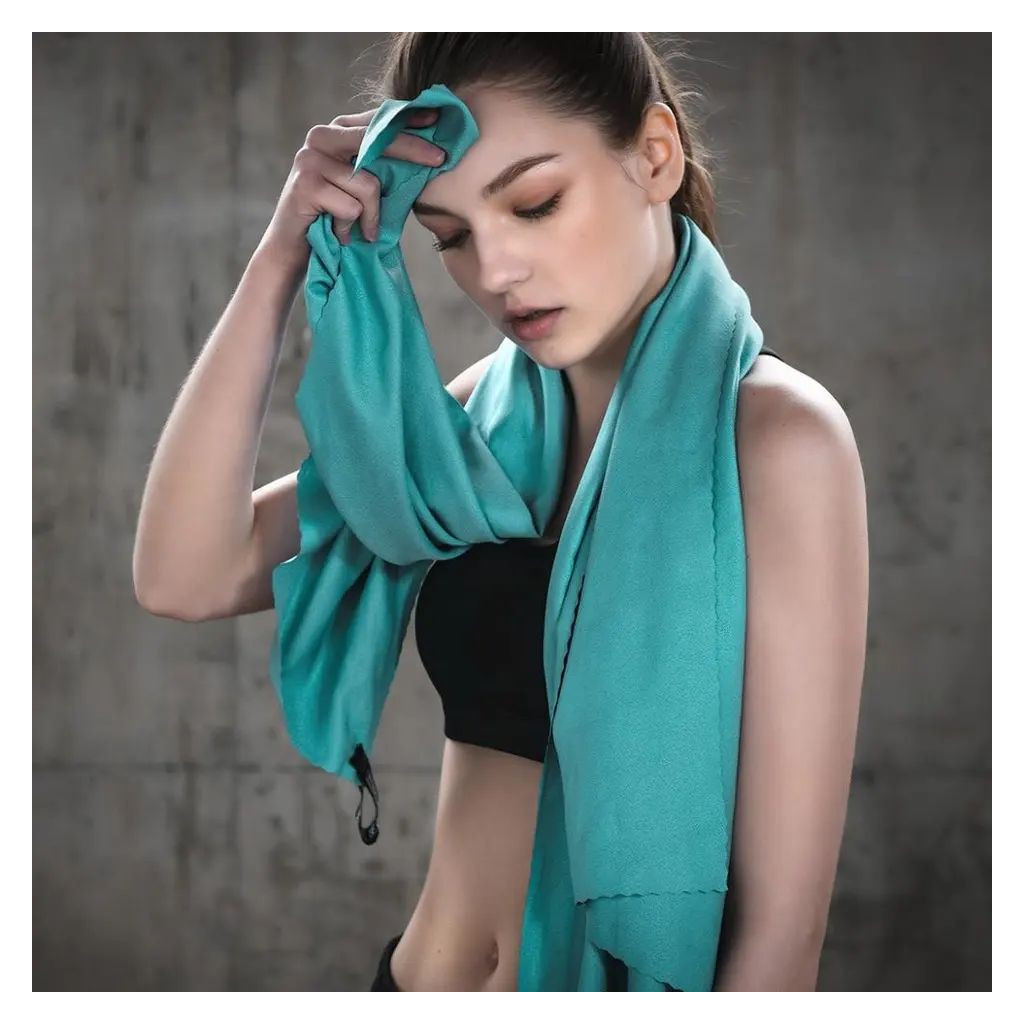 Туристичний рушник Naturehike MJ01 Ultralight NH19Y001-J 80 см х 40 см смарагдовий (6927595735824) - фото 8 Туристичний рушник Naturehike MJ01 Ultralight NH19Y001-J 80 см х 40 см смарагдовий (6927595735824) - фото 8