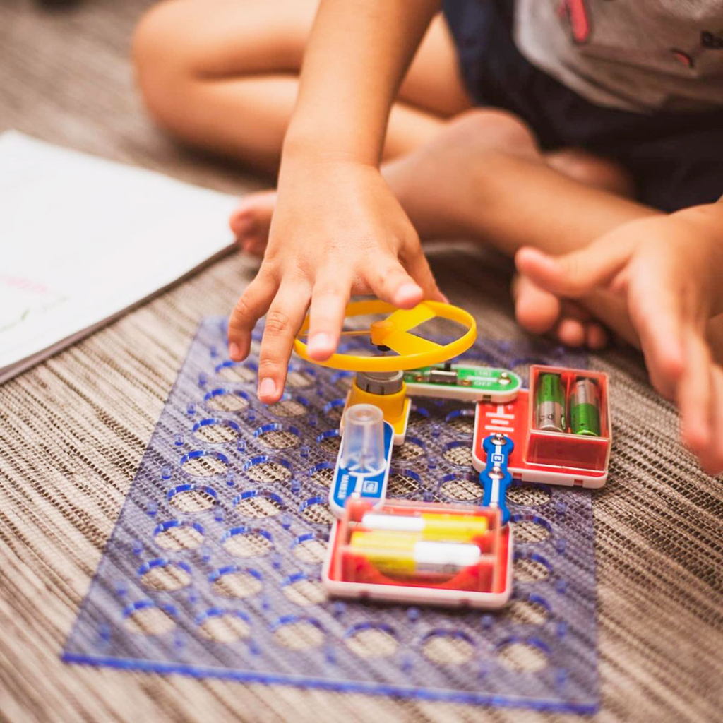 Конструктор DOKA електронний 320 схем (D70707) - фото 7 Конструктор DOKA електронний 320 схем (D70707) - фото 7