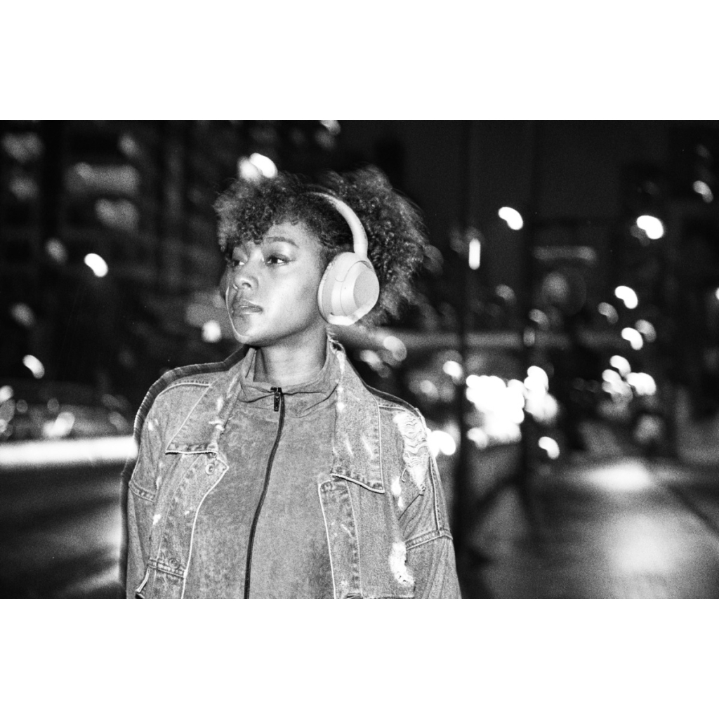 Навушники Sony Over-ear Ult Wear WHULT900N Off White (WHULT900NW.CE7) - фото 5 Навушники Sony Over-ear Ult Wear WHULT900N Off White (WHULT900NW.CE7) - фото 5