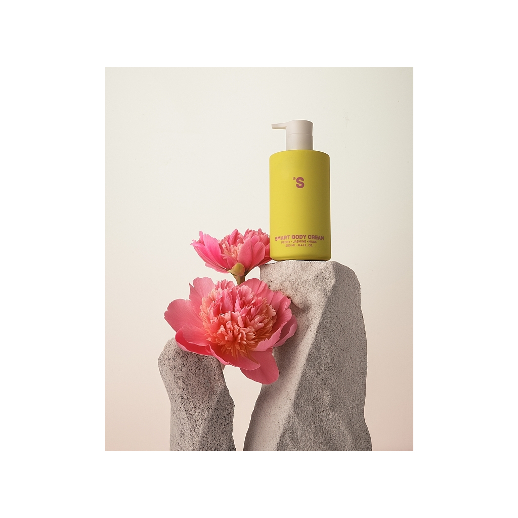 Лосьйон для тіла Sister's Aroma Smart Body Cream Півонія 250 мл (4820227782925) - фото 2 Лосьйон для тіла Sister's Aroma Smart Body Cream Півонія 250 мл (4820227782925) - фото 2