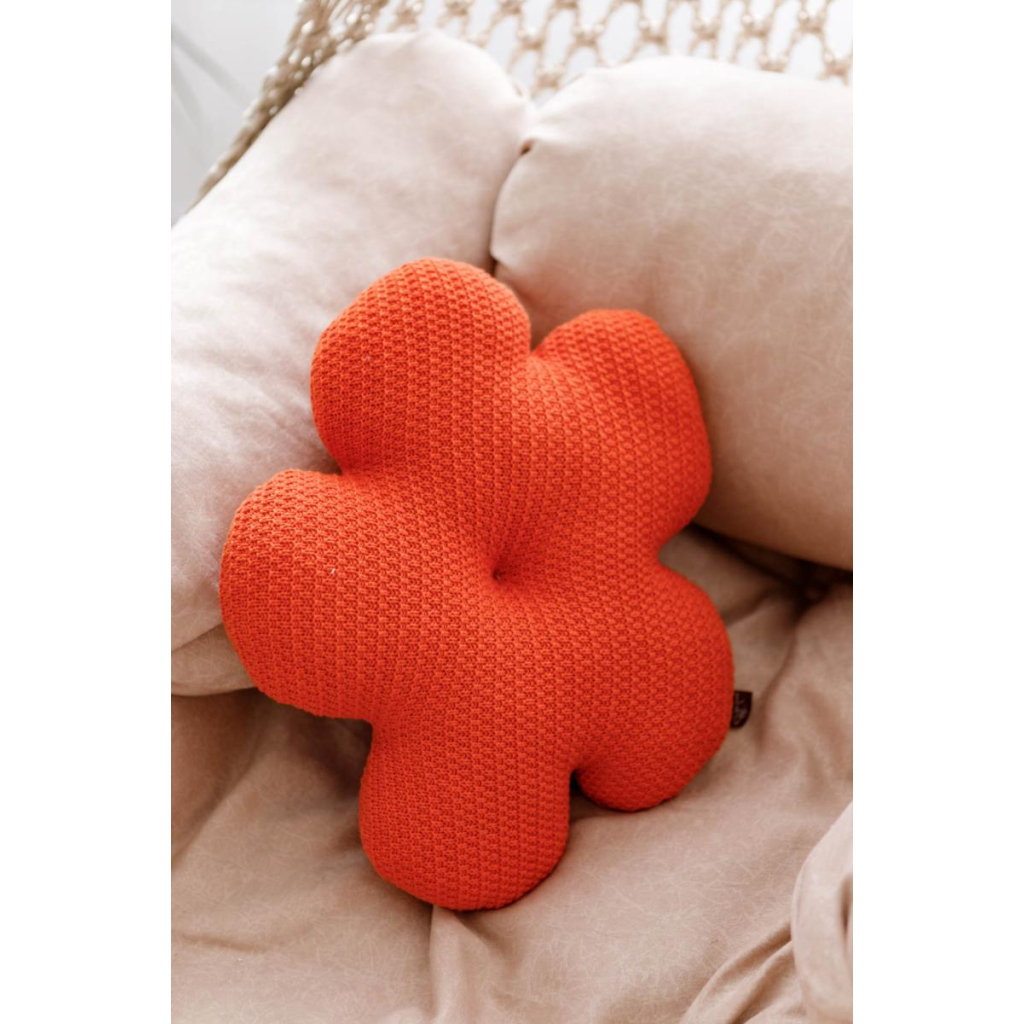 Подушка Прованс в'язана декоративна Квіточка 40 см Помаранчева (033715) - фото 2 Подушка Прованс в'язана декоративна Квіточка 40 см Помаранчева (033715) - фото 2