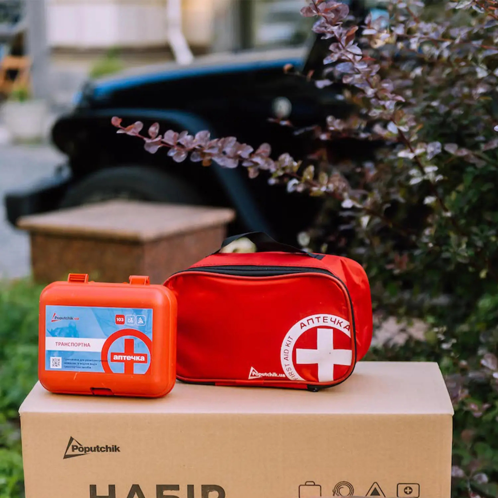 Набір техдопомоги Poputchik з вогнегасником ВП-1 "Економічний" (ВП-1+Знак+Аптечка+Жилет) (33-016-IS) - фото 5 Набір техдопомоги Poputchik з вогнегасником ВП-1 "Економічний" (ВП-1+Знак+Аптечка+Жилет) (33-016-IS) - фото 5