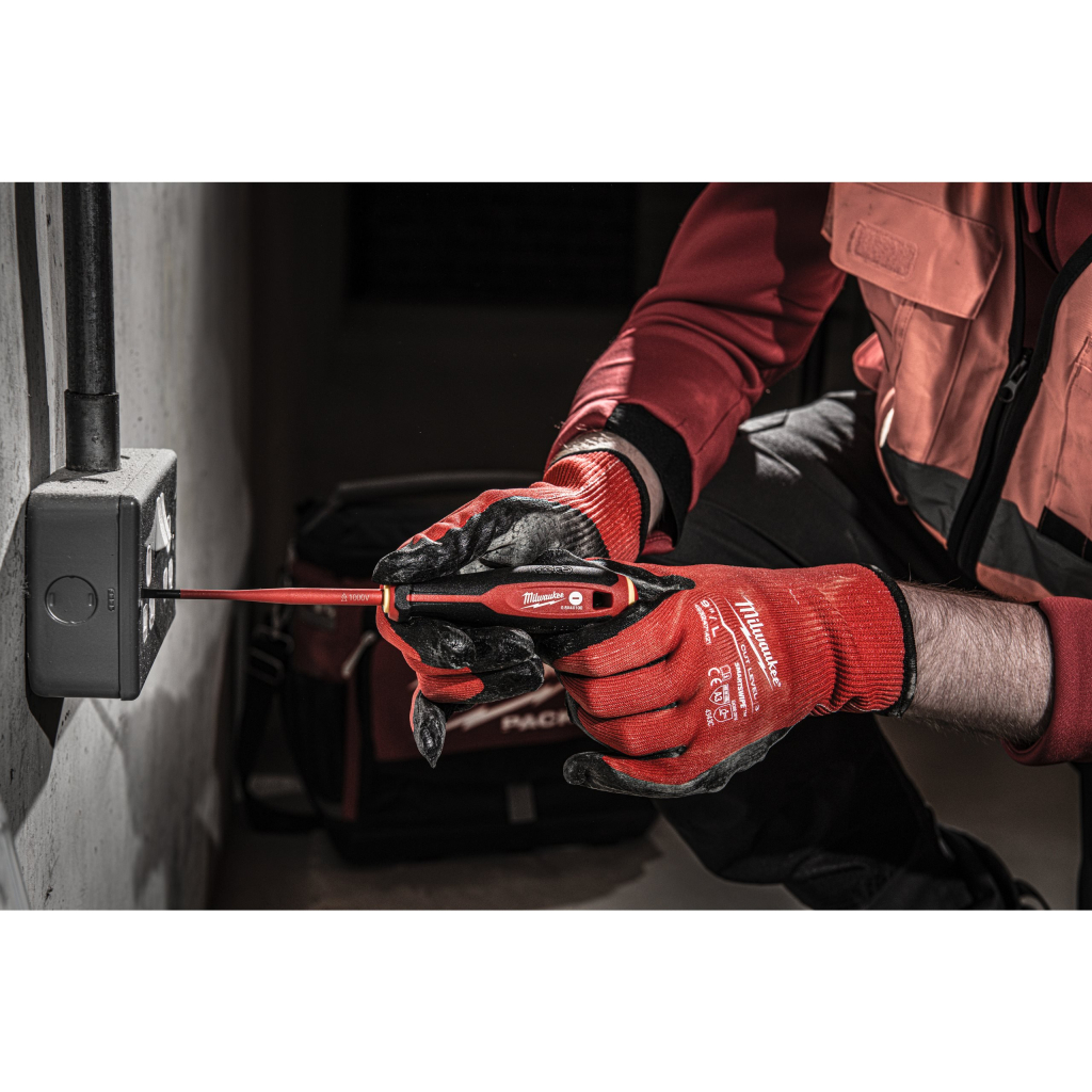 Викрутка Milwaukee тригранна діелектрична VDE SL 0.8X4X100 (4932478715) - фото 3 Викрутка Milwaukee тригранна діелектрична VDE SL 0.8X4X100 (4932478715) - фото 3