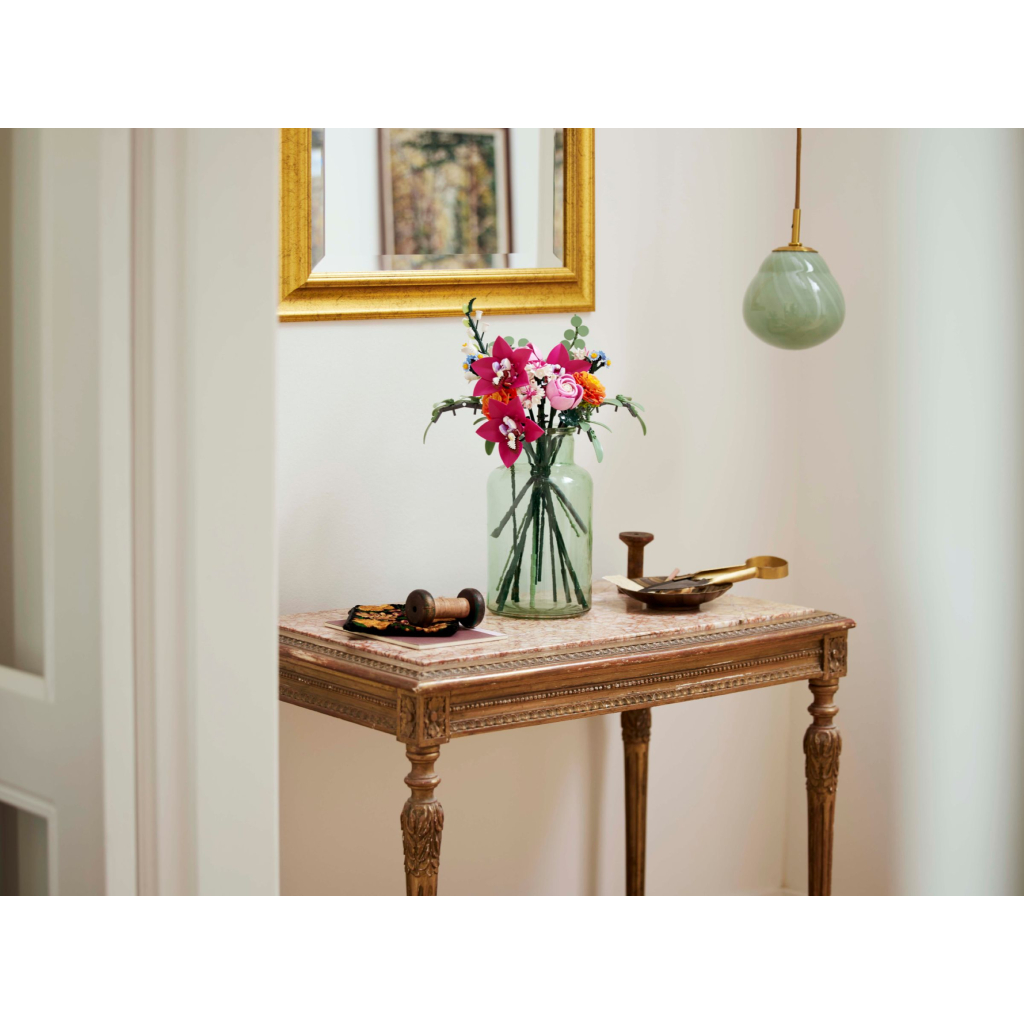 Конструктор LEGO Botanicals Милий рожевий букет квітів (10342) - фото 4 Конструктор LEGO Botanicals Милий рожевий букет квітів (10342) - фото 4