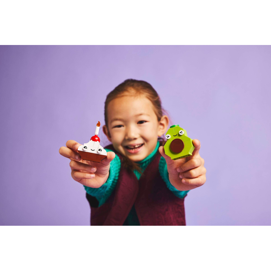 Конструктор LEGO Classic Творчі друзі з їжею (11039) - фото 12 Конструктор LEGO Classic Творчі друзі з їжею (11039) - фото 12