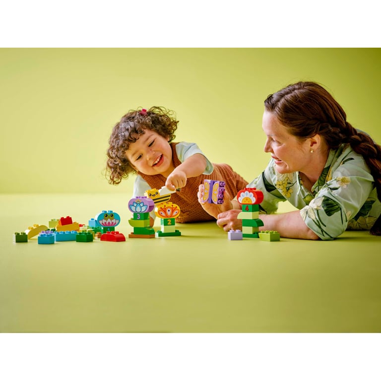 Конструктор LEGO DUPLO Town Творчий сад і квіти (10444-) - фото 6