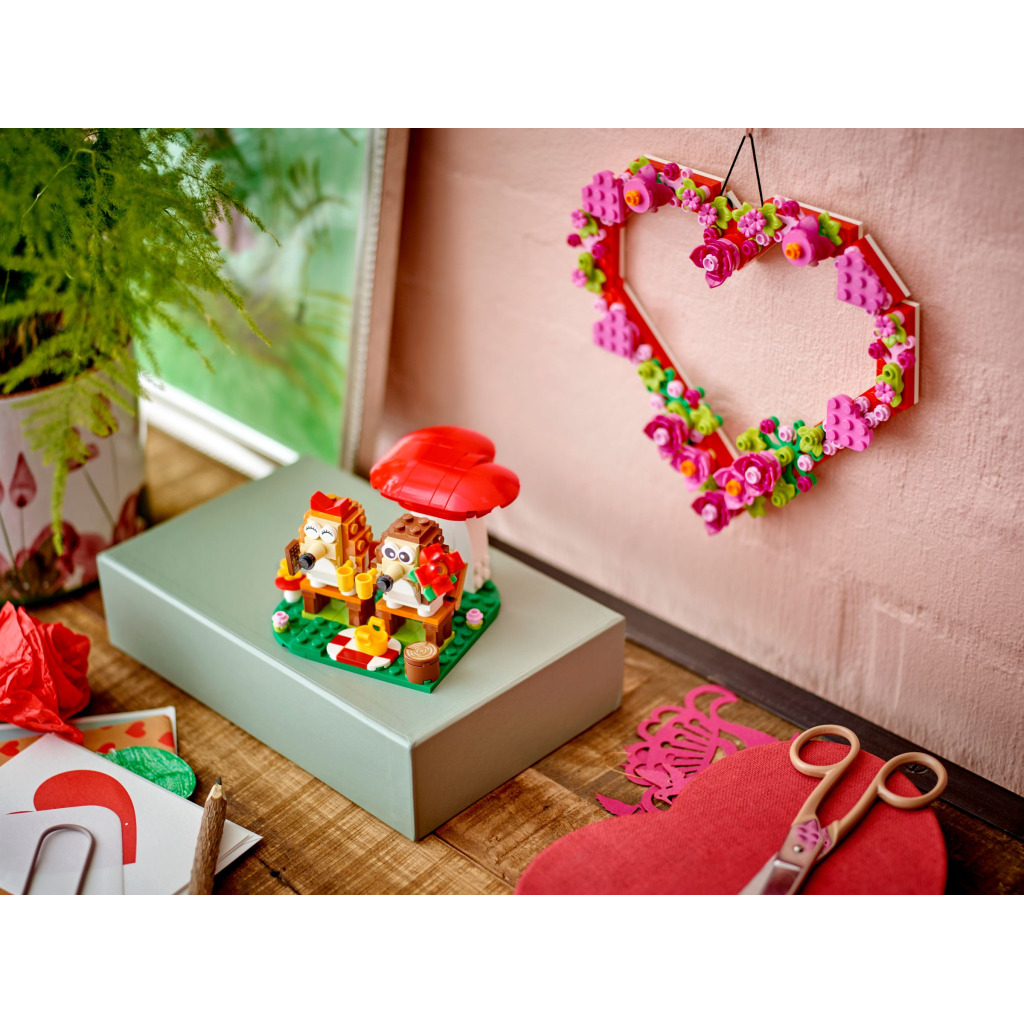 Конструктор LEGO Iconic Романтичний пікнік їжачків (40711) - фото 11 Конструктор LEGO Iconic Романтичний пікнік їжачків (40711) - фото 11