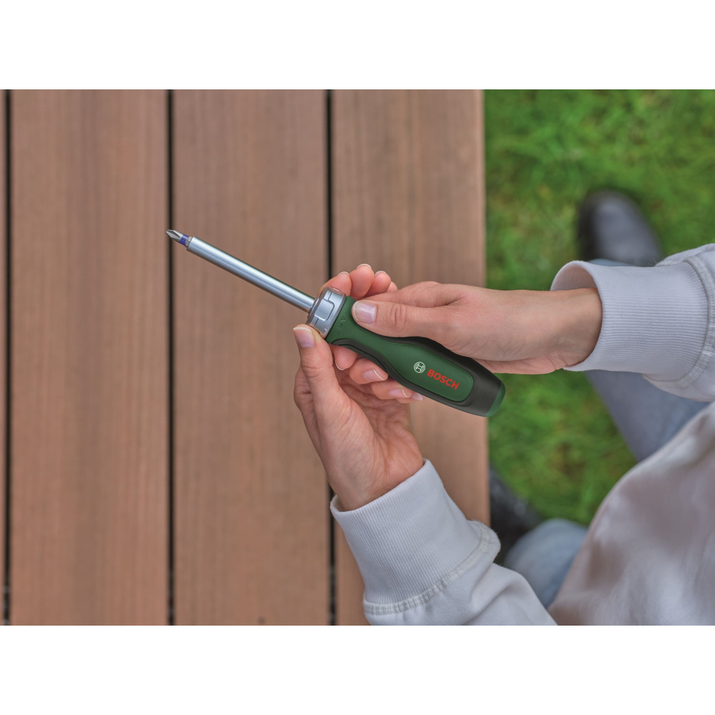 Викрутка Bosch з тріскачкою, 205мм, сталь CrV (1.600.A02.Z99) - фото 2 Викрутка Bosch з тріскачкою, 205мм, сталь CrV (1.600.A02.Z99) - фото 2