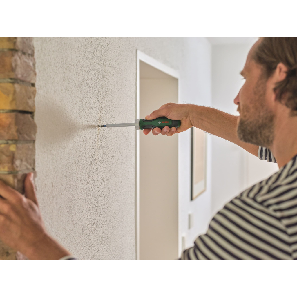 Викрутка Bosch з тріскачкою, 205мм, сталь CrV (1.600.A02.Z99) - фото 4 Викрутка Bosch з тріскачкою, 205мм, сталь CrV (1.600.A02.Z99) - фото 4