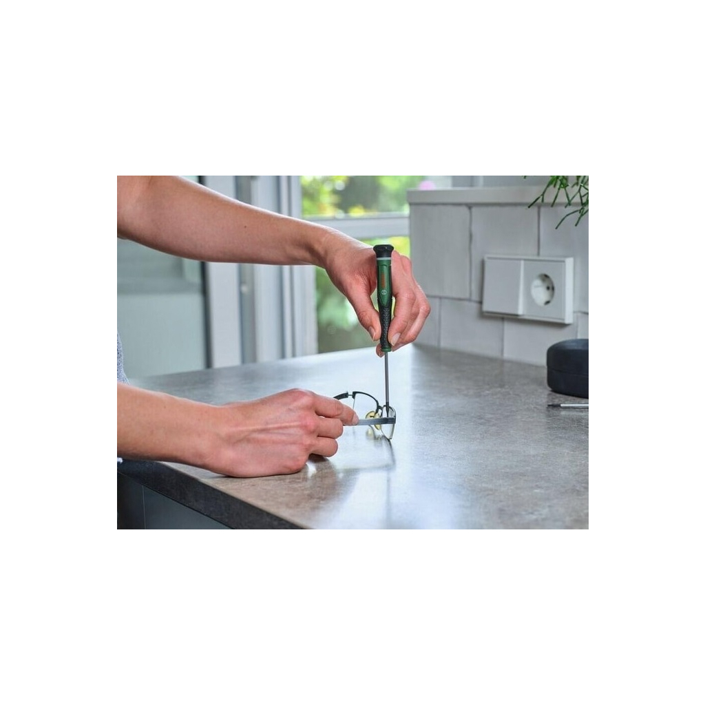 Набір викруток Bosch прецизійних 13шт, SL, PH, TX, HEX, сталь CrV (1.600.A02.Z9N) - фото 2 Набір викруток Bosch прецизійних 13шт, SL, PH, TX, HEX, сталь CrV (1.600.A02.Z9N) - фото 2