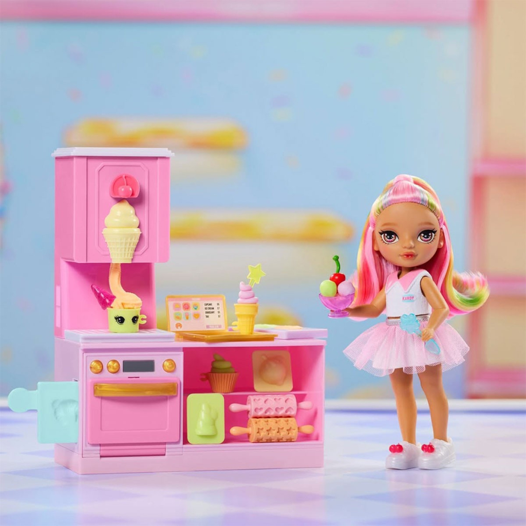 Лялька Rainbow High серії Littles - Кондитерська Кенді (522058) - фото 2 Лялька Rainbow High серії Littles - Кондитерська Кенді (522058) - фото 2