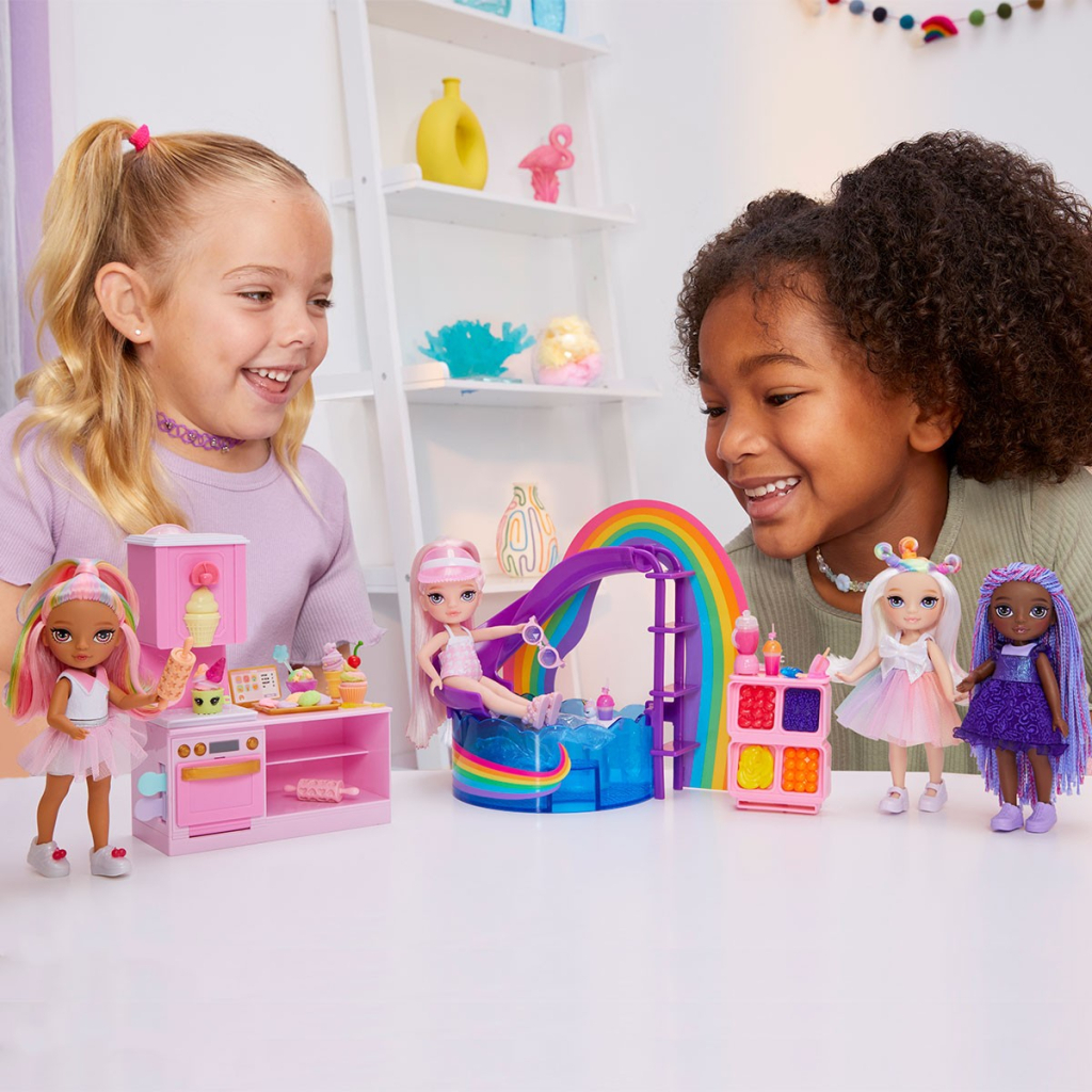 Лялька Rainbow High серії Littles - Кондитерська Кенді (522058) - фото 3 Лялька Rainbow High серії Littles - Кондитерська Кенді (522058) - фото 3