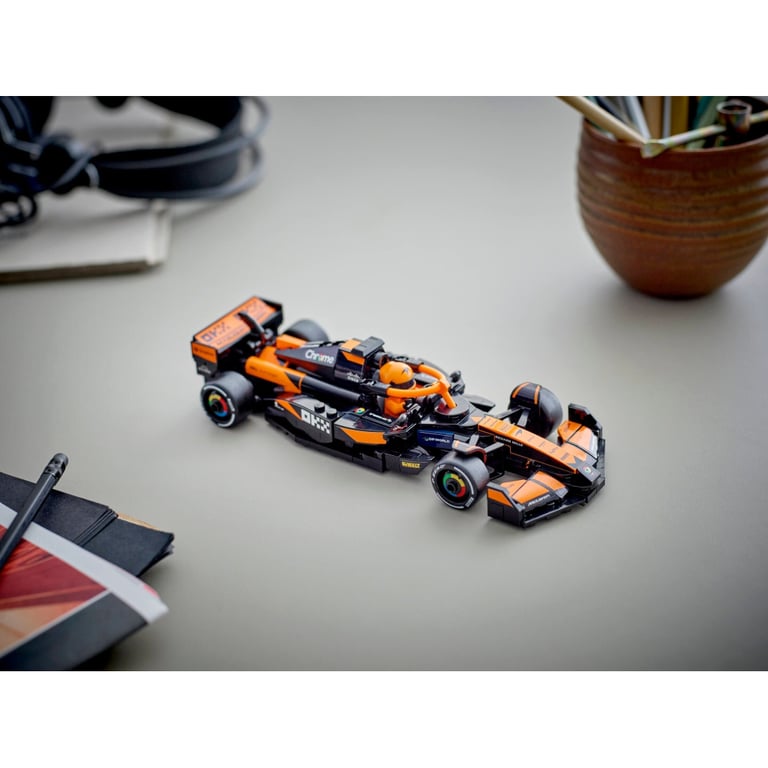 Конструктор LEGO Speed Champions Автомобіль для перегонів McLaren F1 Team MCL38 (77251) - фото 10