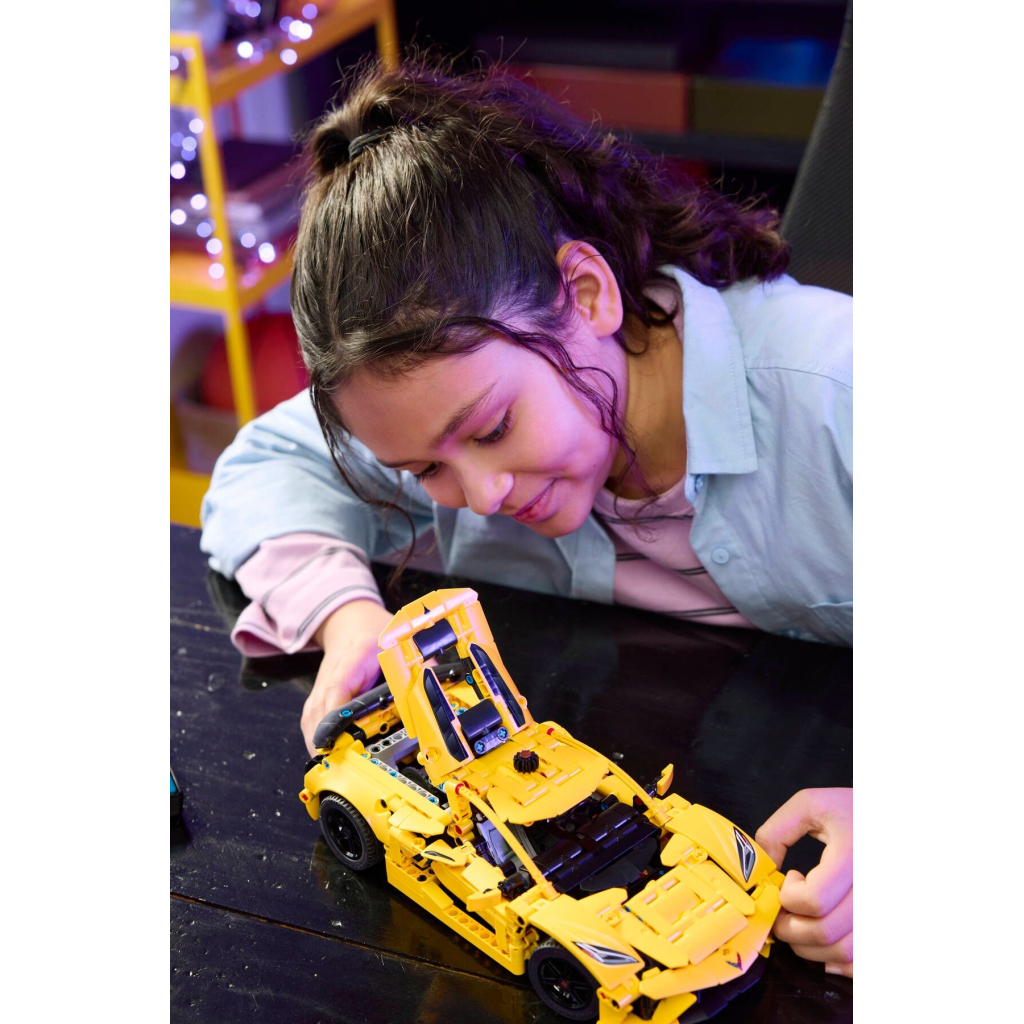 Конструктор LEGO Technic Chevrolet Corvette Stingray (42205) - фото 9 Конструктор LEGO Technic Chevrolet Corvette Stingray (42205) - фото 9