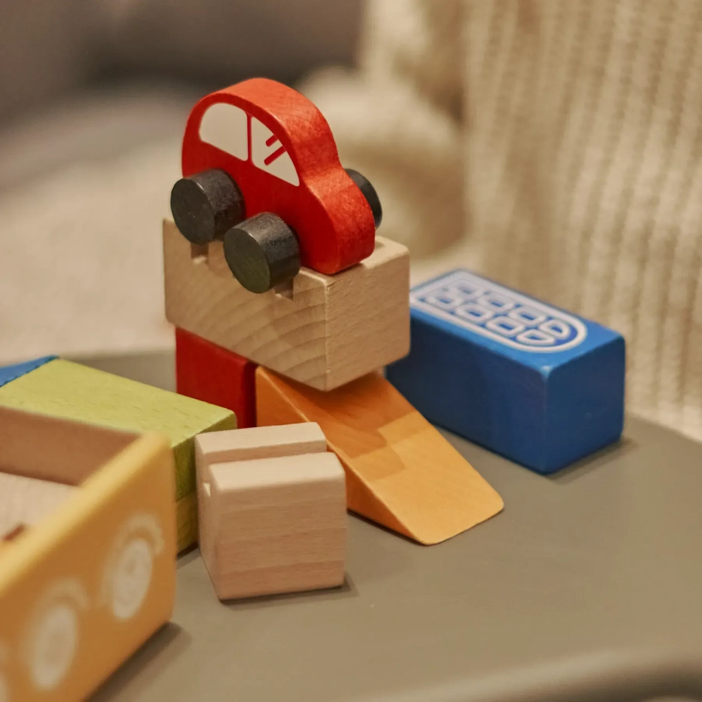 Кубики Ігротеко Будівельні блоки Місто 18 елементів (900538) - фото 4 Кубики Ігротеко Будівельні блоки Місто 18 елементів (900538) - фото 4