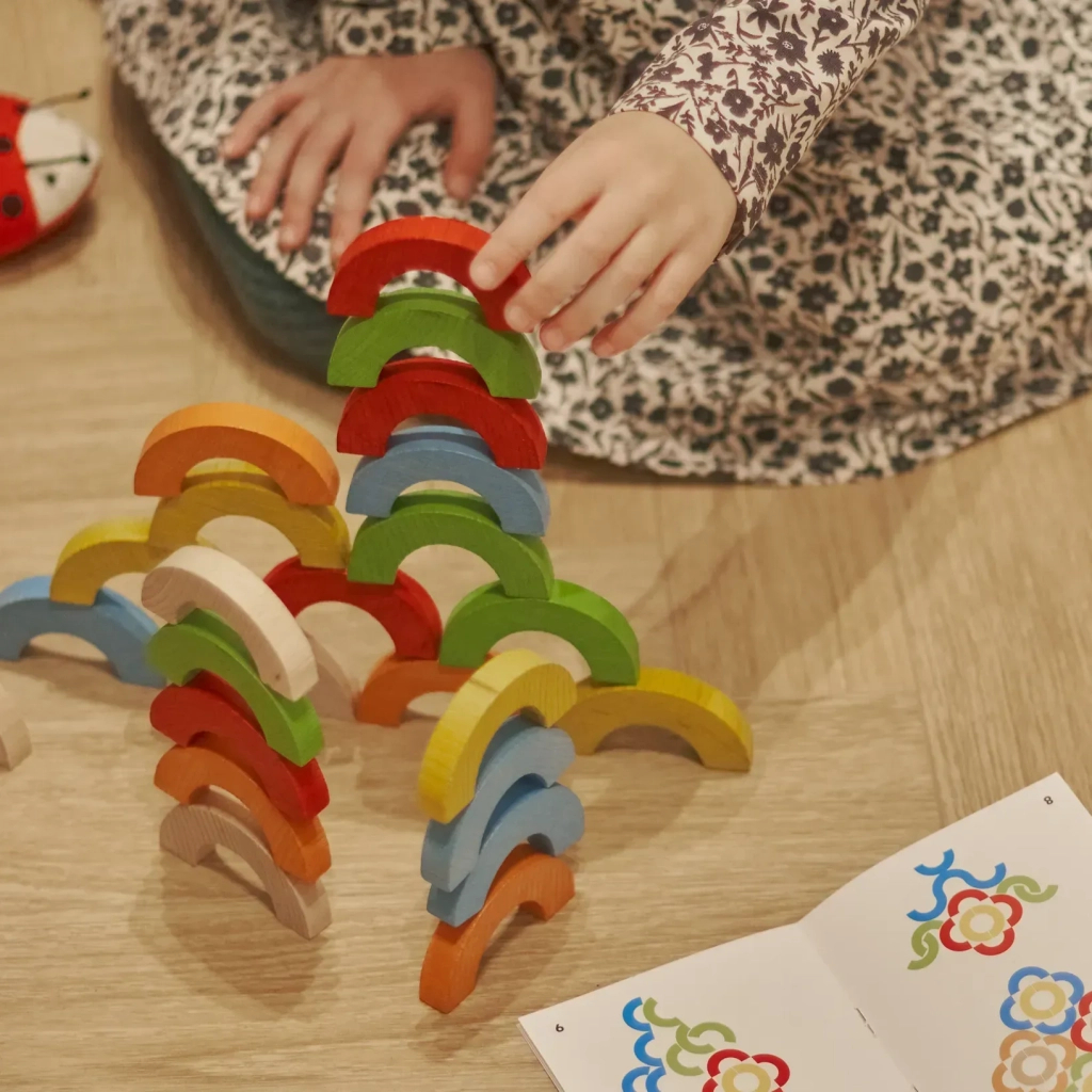 Розвиваюча іграшка Ігротеко Мозаїка ВЕСЕЛКОВІ ДУГИ 24 елементів (900507) - фото 7 Розвиваюча іграшка Ігротеко Мозаїка ВЕСЕЛКОВІ ДУГИ 24 елементів (900507) - фото 7