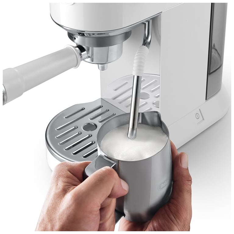 Ріжкова кавоварка еспресо DeLonghi EC 890.WI - фото 7