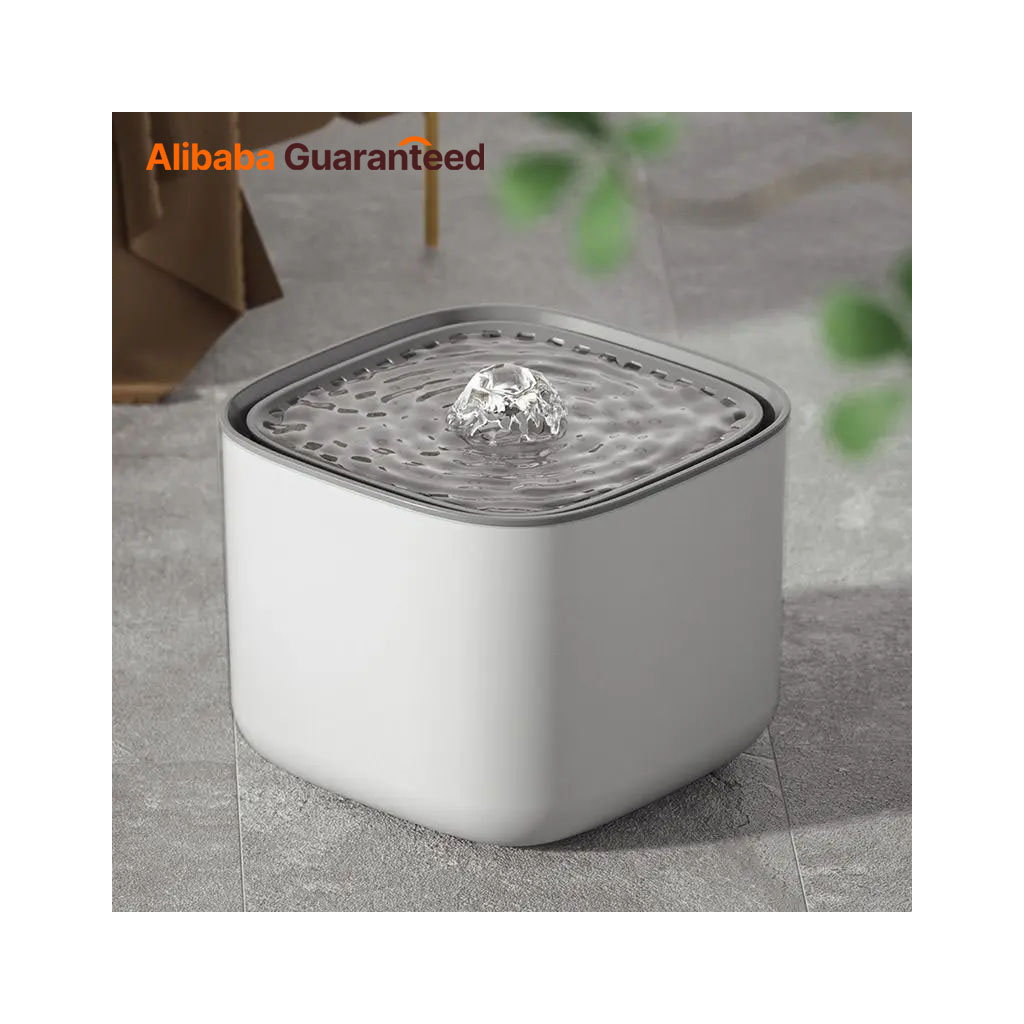 Універсальний посуд для тварин Lapka Поїлка water fountain (WF070) - фото 3 Універсальний посуд для тварин Lapka Поїлка water fountain (WF070) - фото 3