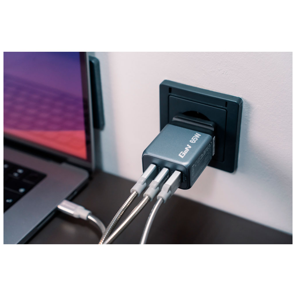 Зарядний пристрій Verbatim GaN 65 W 3 ports (2xUSB-C-65 W /USB-A -3.0) (32201) - фото 5 Зарядний пристрій Verbatim GaN 65 W 3 ports (2xUSB-C-65 W /USB-A -3.0) (32201) - фото 5