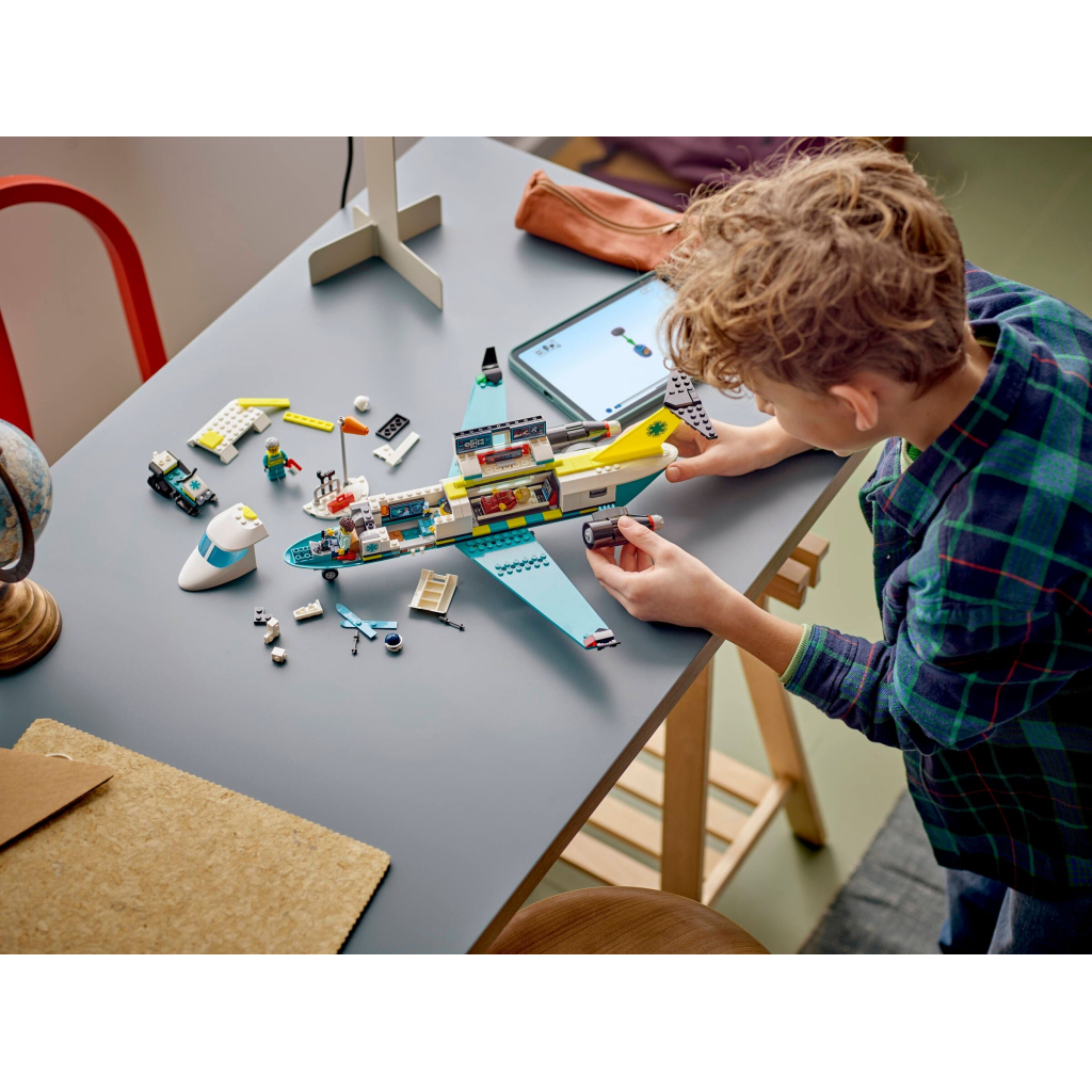 Конструктор LEGO City Літак швидкої медичної допомоги (60465) - фото 10 Конструктор LEGO City Літак швидкої медичної допомоги (60465) - фото 10