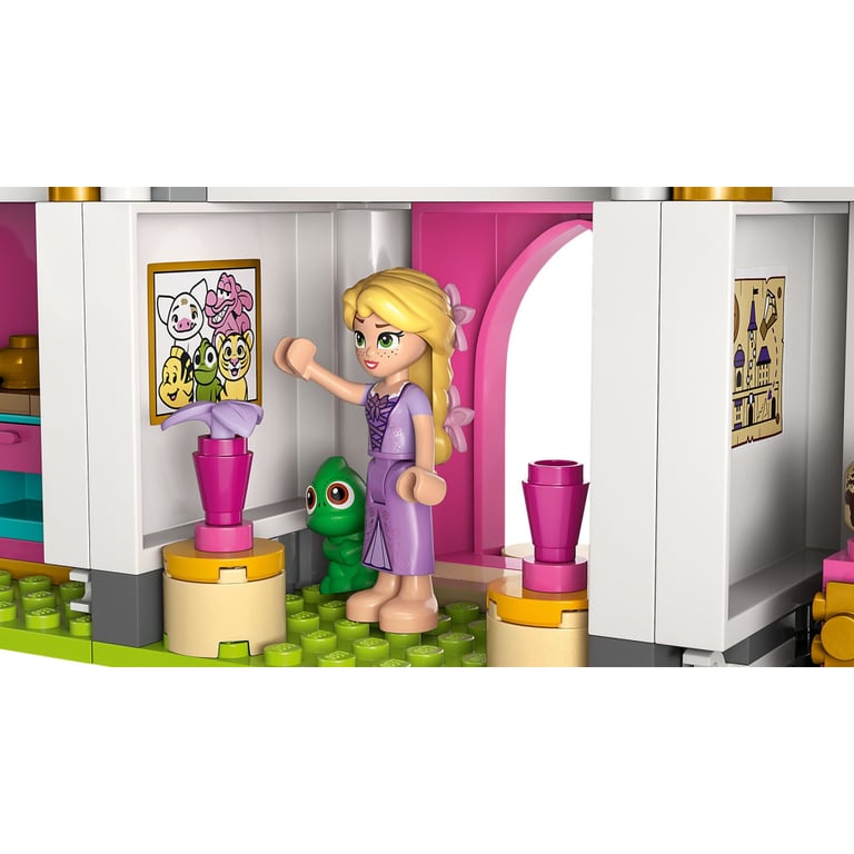 Конструктор LEGO Disney Замок принцеси та королівські улюбленці (43267) - фото 9