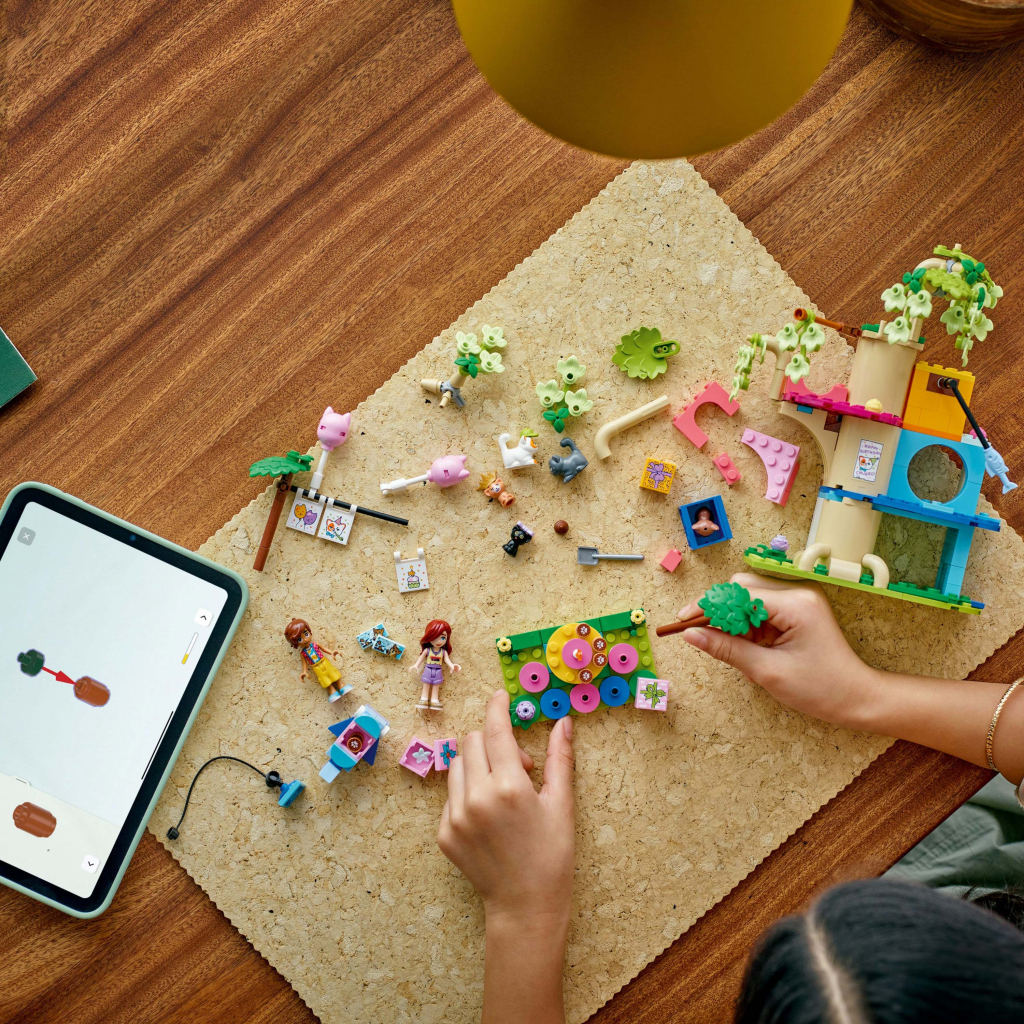 Конструктор LEGO Friends День народження кота та будинок на дереві (42666) - фото 7 Конструктор LEGO Friends День народження кота та будинок на дереві (42666) - фото 7