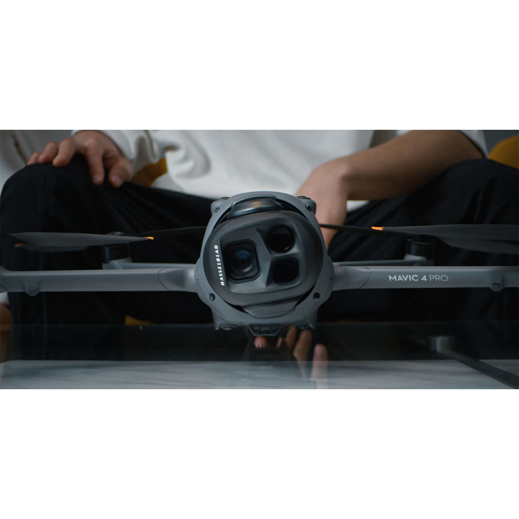 Квадрокоптер DJI Mavic 4 Pro Fly More Combo RC 2 (CP.MA.00000848.01) - фото 7 Квадрокоптер DJI Mavic 4 Pro Fly More Combo RC 2 (CP.MA.00000848.01) - фото 7