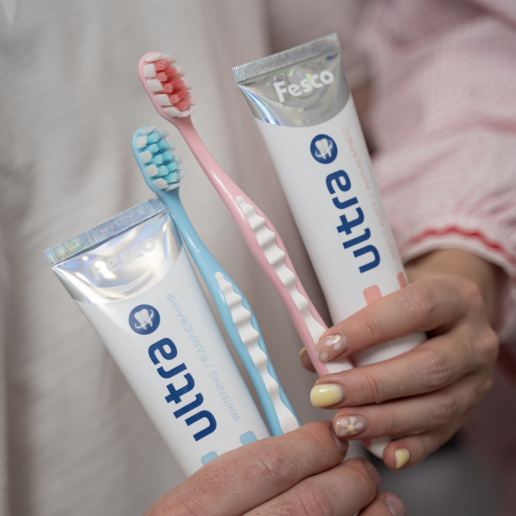 Зубна щітка Fesco Expert Clean Extra Soft Блакитна 1 шт. + Рожева 1 шт. (4820204702311) - фото 4 Зубна щітка Fesco Expert Clean Extra Soft Блакитна 1 шт. + Рожева 1 шт. (4820204702311) - фото 4